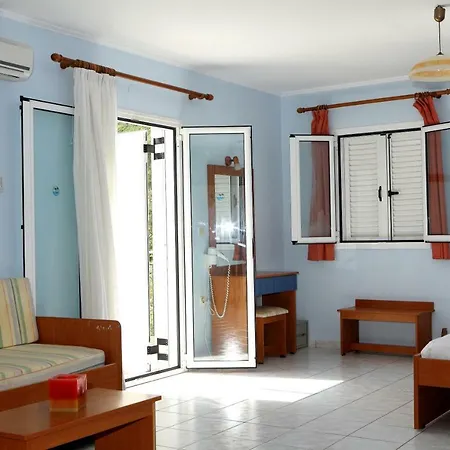 Makis Lighthouse Apartament